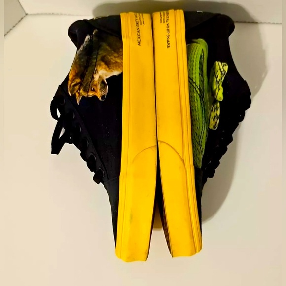 Vans x National Geographic Old Skool Size Mens 4.5 womens 6  Frog Wolf Snake - Picture 3 of 9